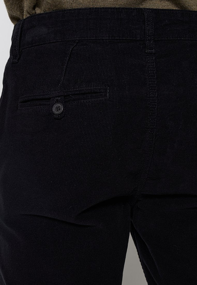 REGULAR FIT  Media 6