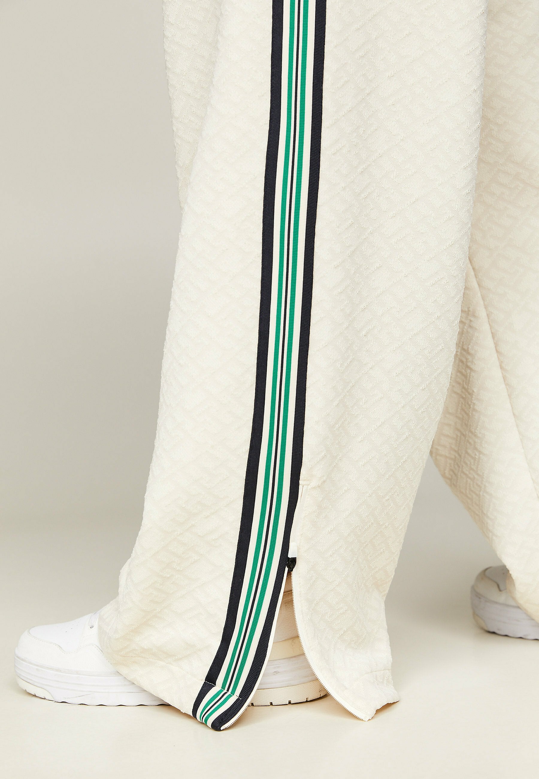 JOGGERS Media 5