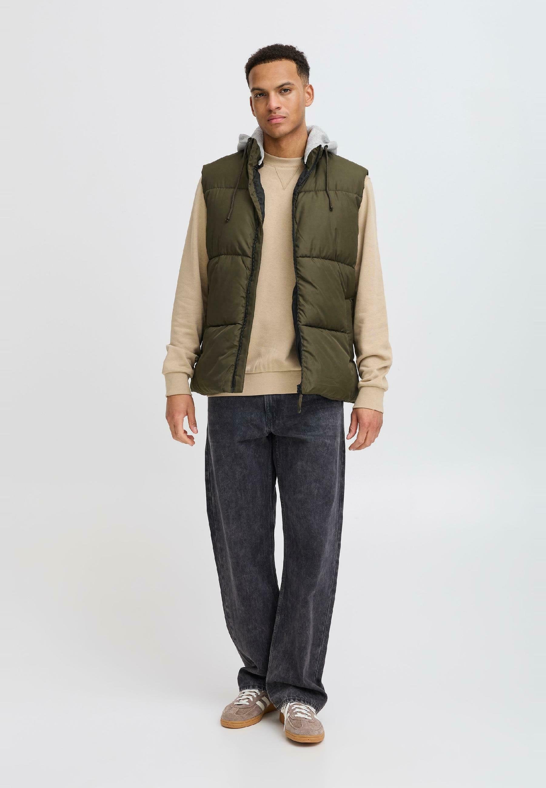 BHELWIN HOODED Media 2