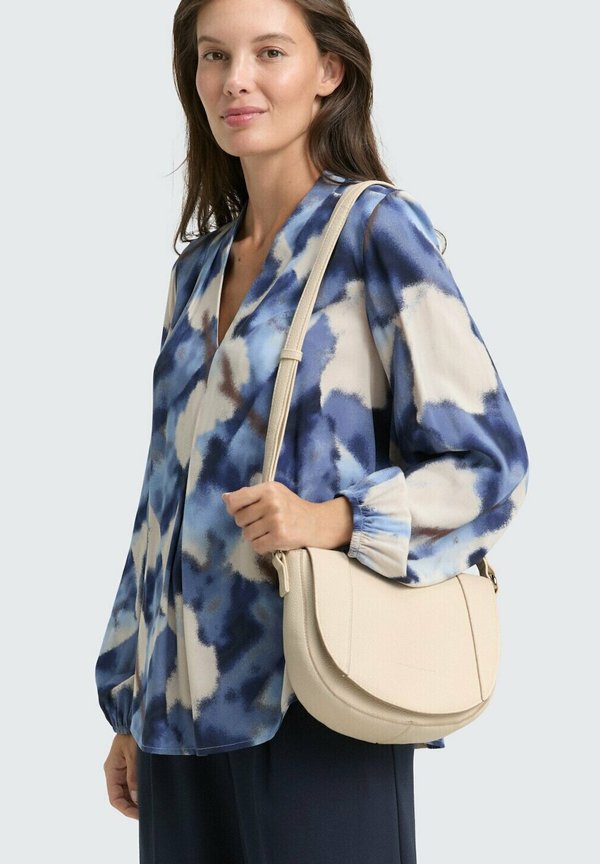 TOM TAILOR DAHLIA SADDLE BAG - Cross body bag - off white off white