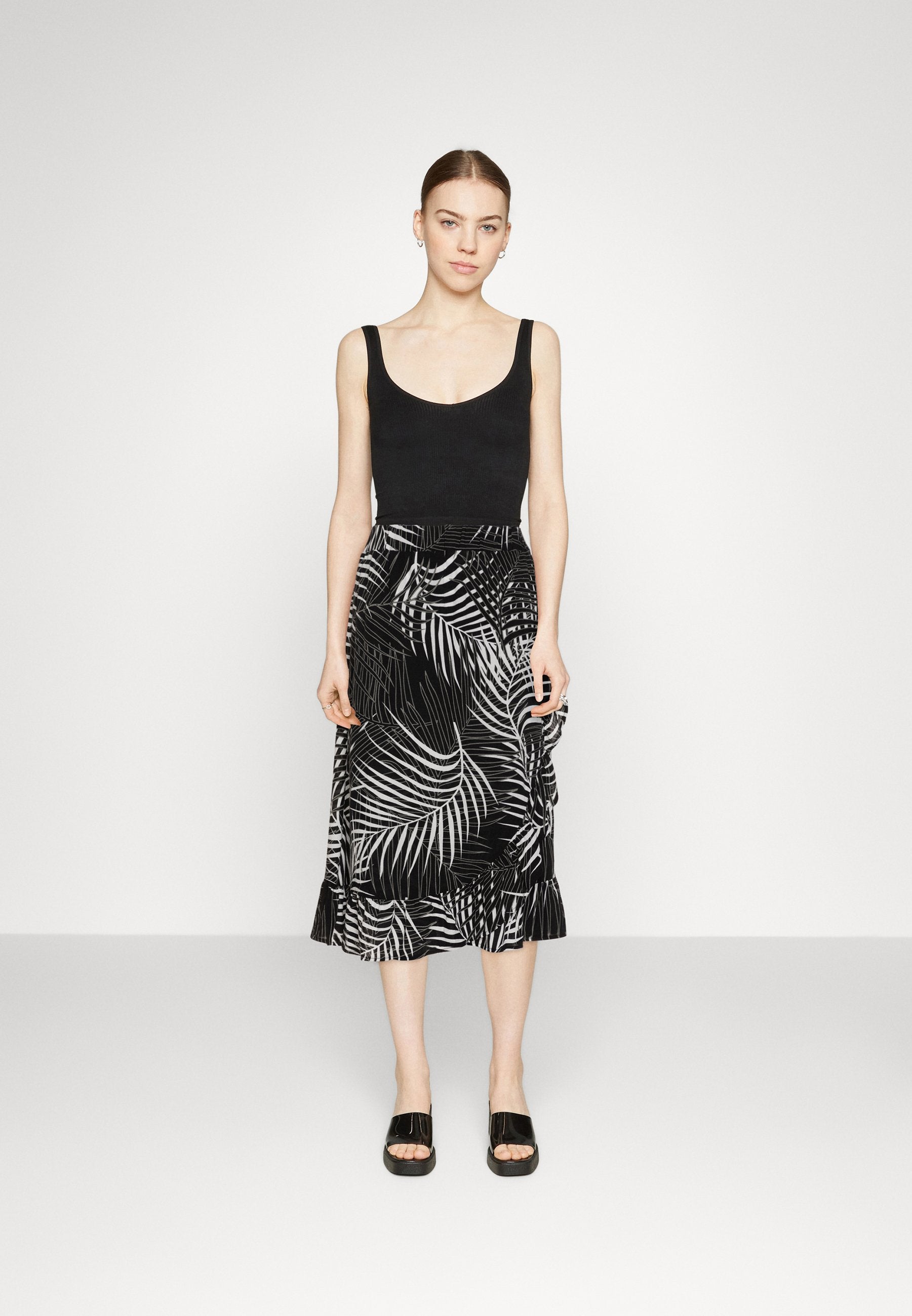 ONLFRIDA WRAP SKIRT Media 2