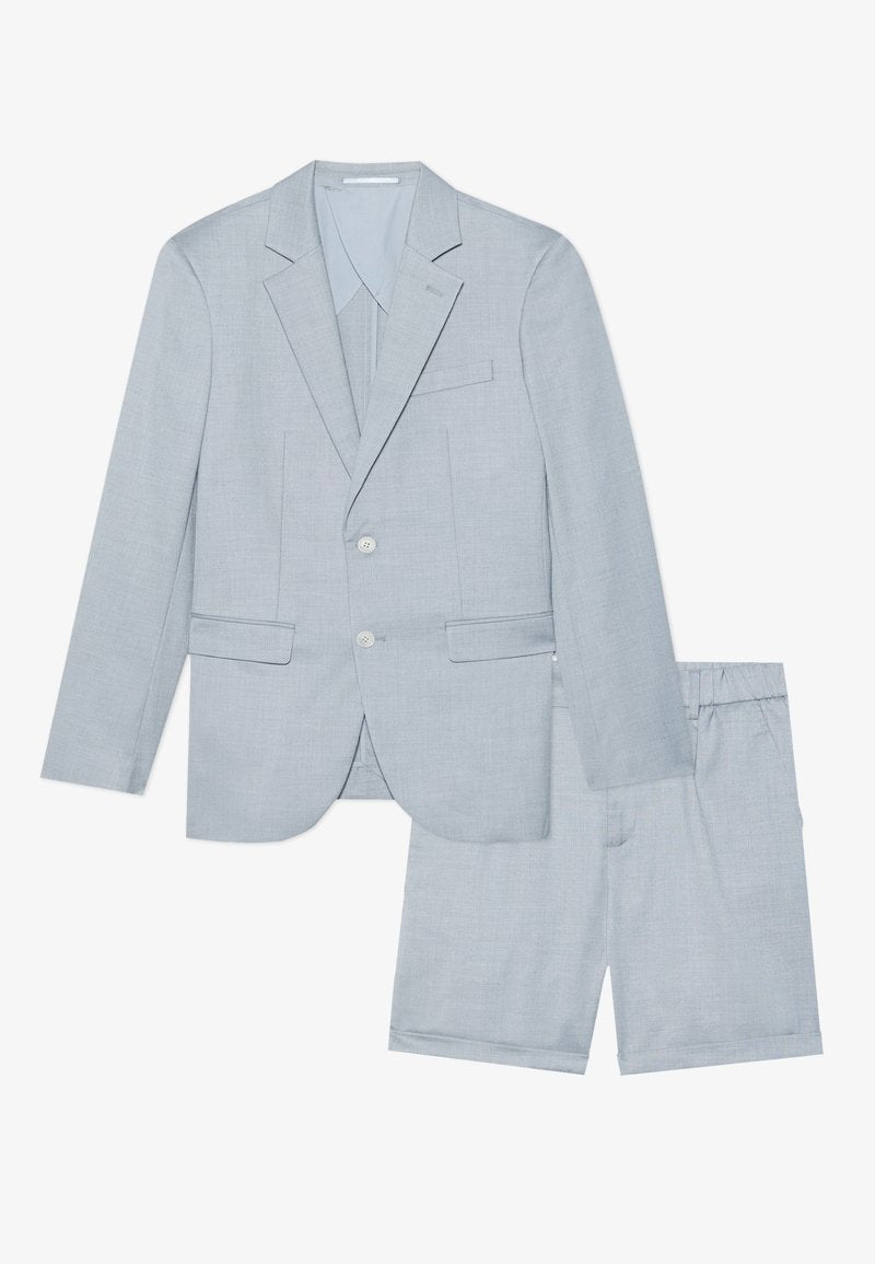 BASIC SUIT W/ SHORTS Media 1