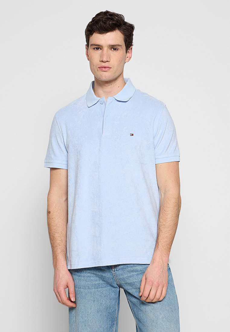 REGULAR FIT Media 1