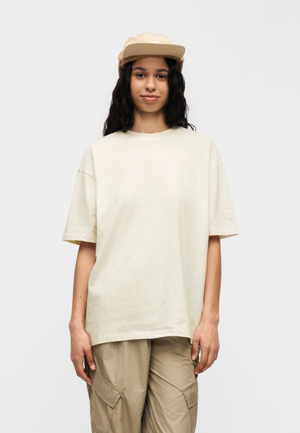 The North Face ESSENTIAL SIMPLE DOME TEE