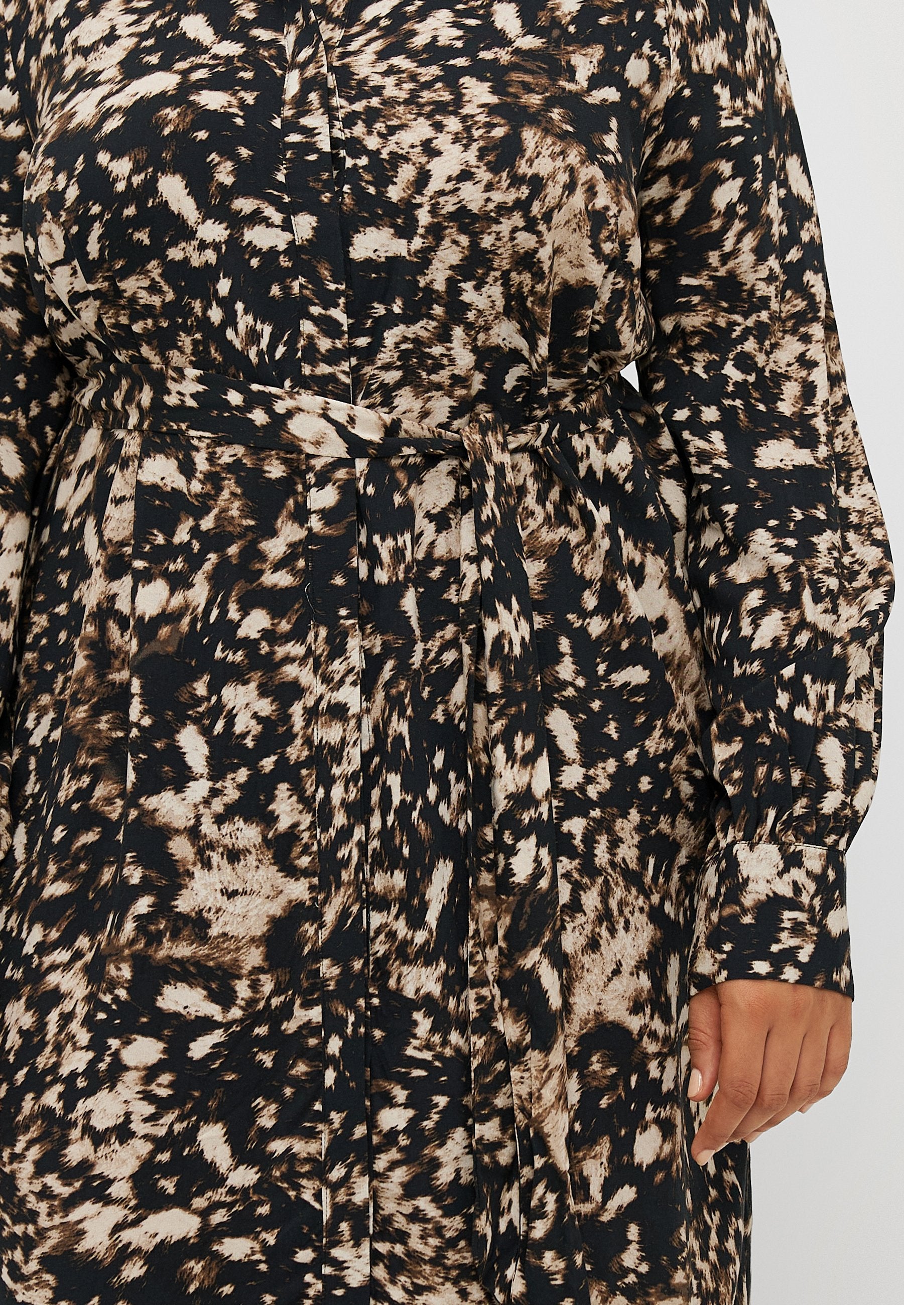 CARFIONE LIFE SHIRT CALF DRESS Media 6