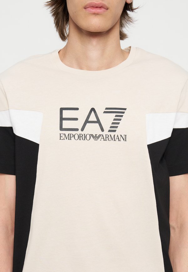 EA7 Emporio Armani