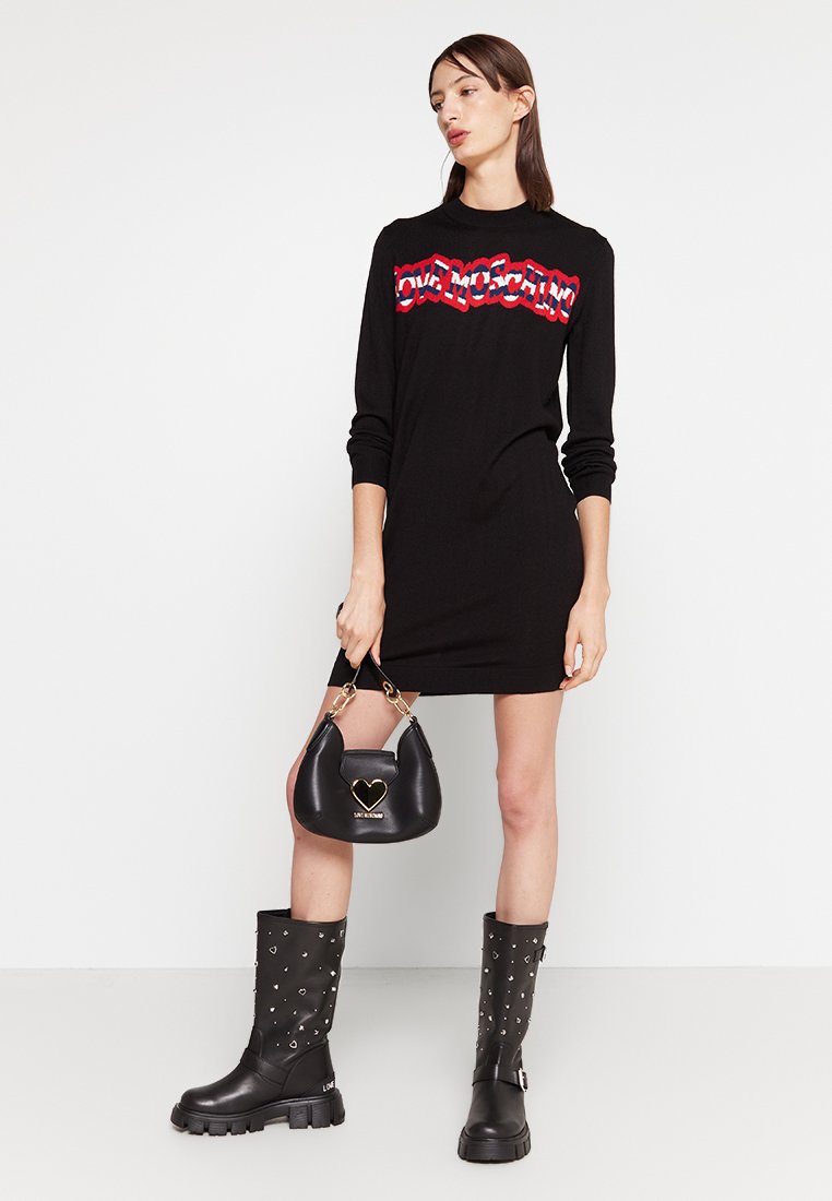 Love Moschino