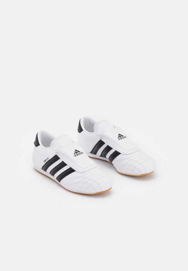 adidas Originals TAEKWONDO - Trainers - white/core black