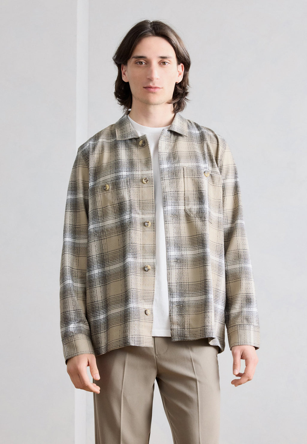 CHECKED OVERSHIRT Media 3