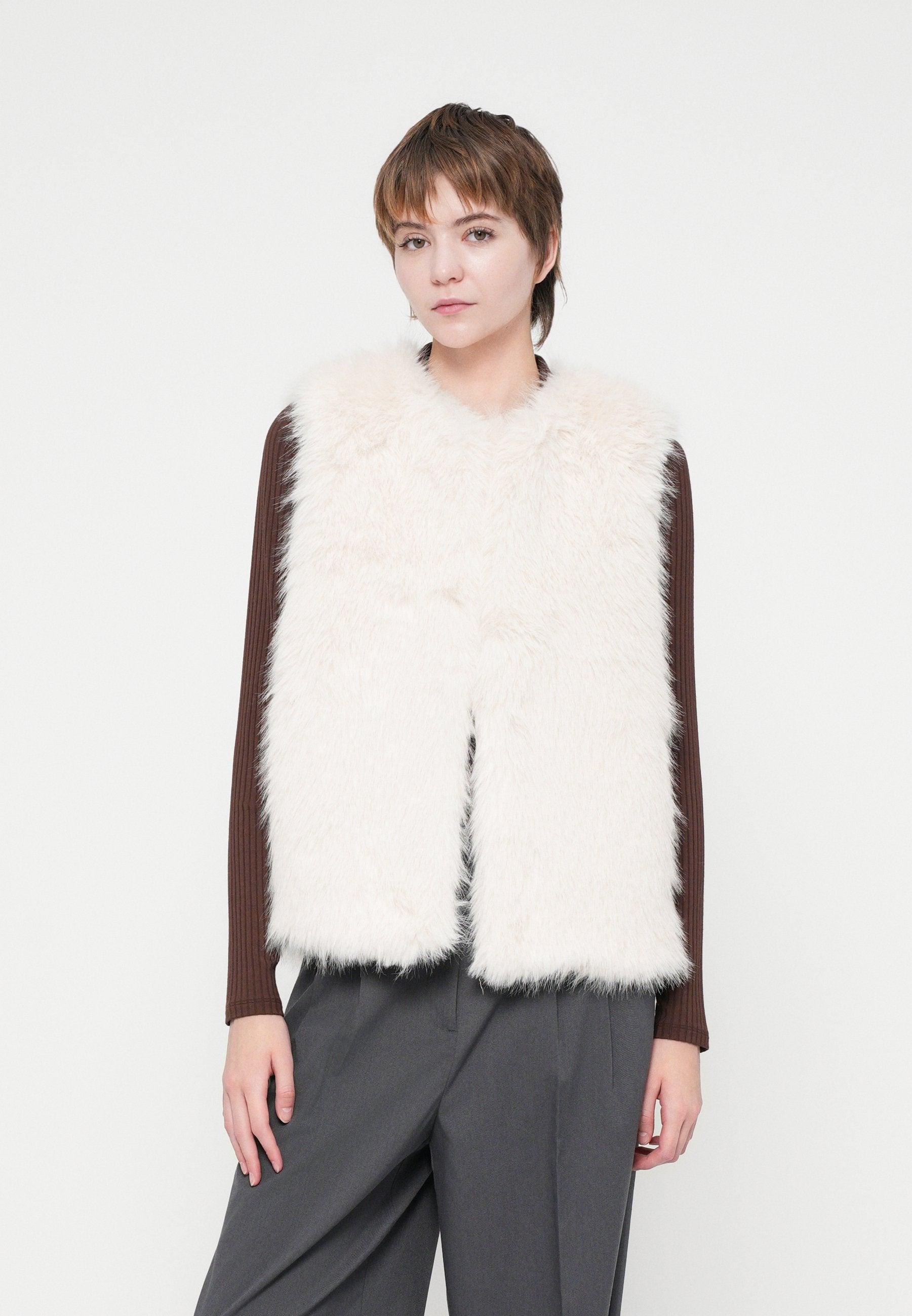 VILA VIREMY VEST