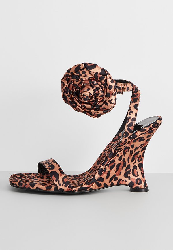 Jeffrey Campbell WILDFLOWER