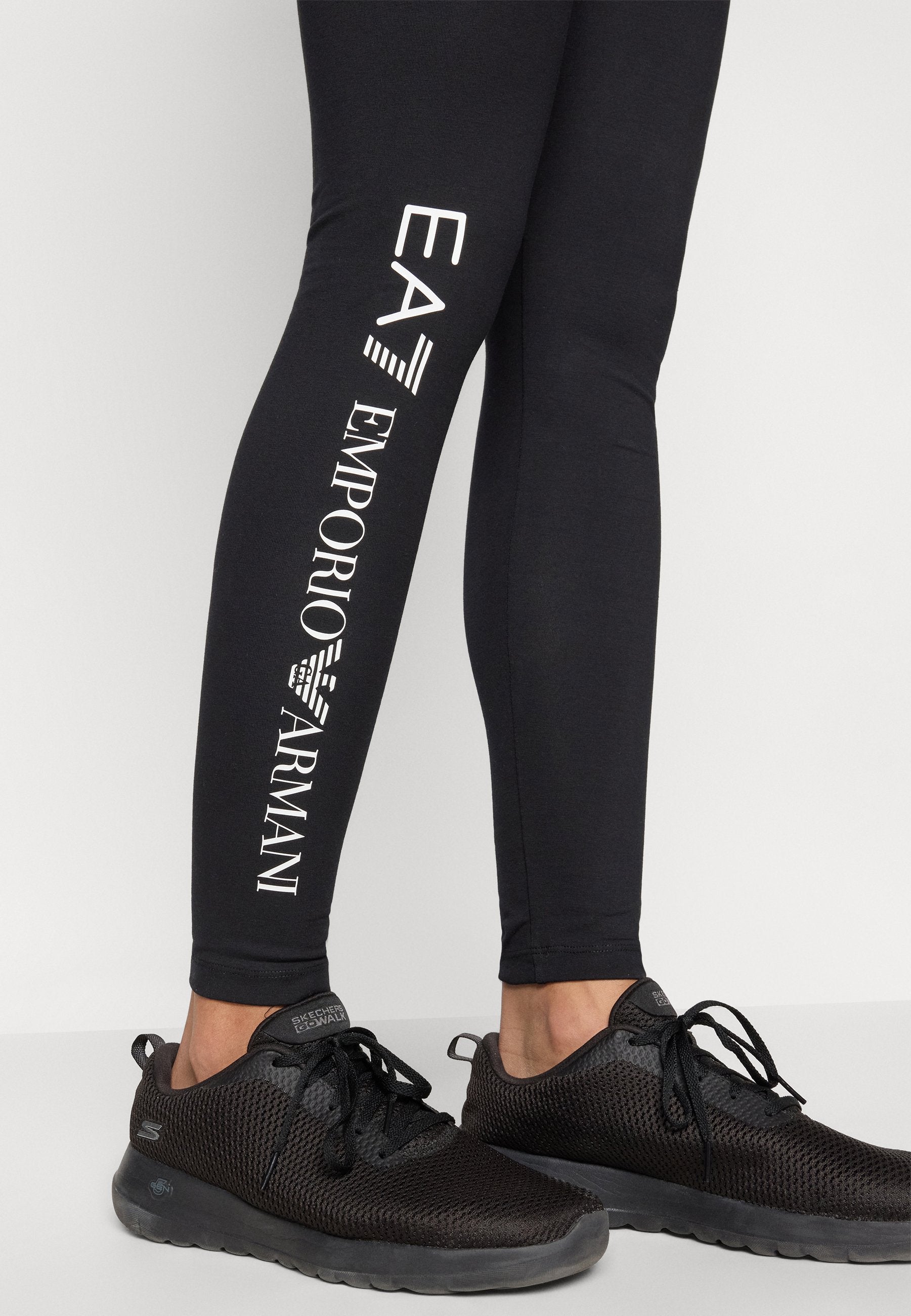 EA7 Emporio Armani Trainingsanzug Media 5