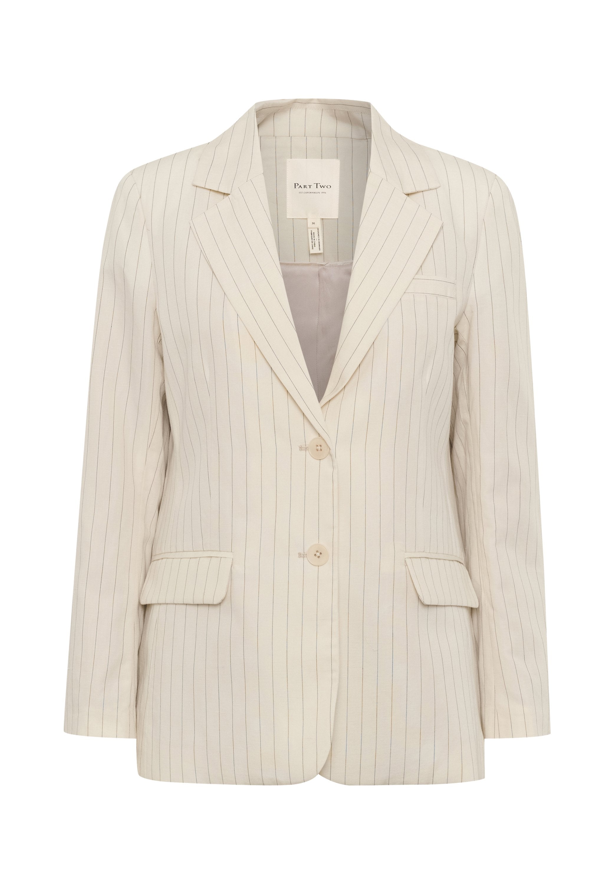 Cremefarbener Blazer mit vertikalem Streifenmuster. Besitzt einen Reverskragen, zwei Vorderaschen und einen Ein-Knopf-Verschluss. Glattes Stoffgefühl.