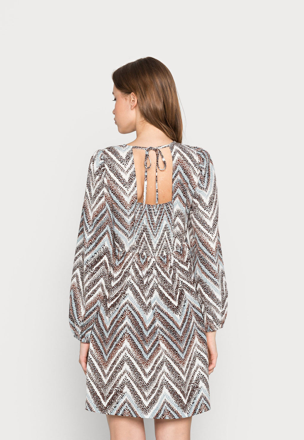 ONLY ONLMIA LIFE V NECK DRESS