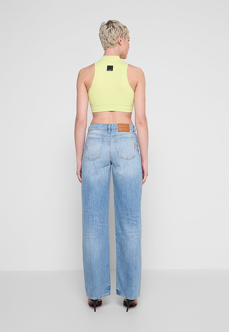 Armani Exchange Jeans Relaxed Fit Media 3