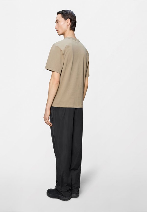 Rains CLASSIC BLURRED BLACK UNISEX