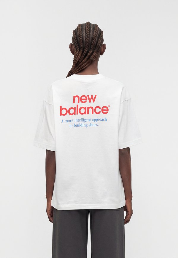 New Balance INTELLIGENT RELAXED  - Print T-shirt - white