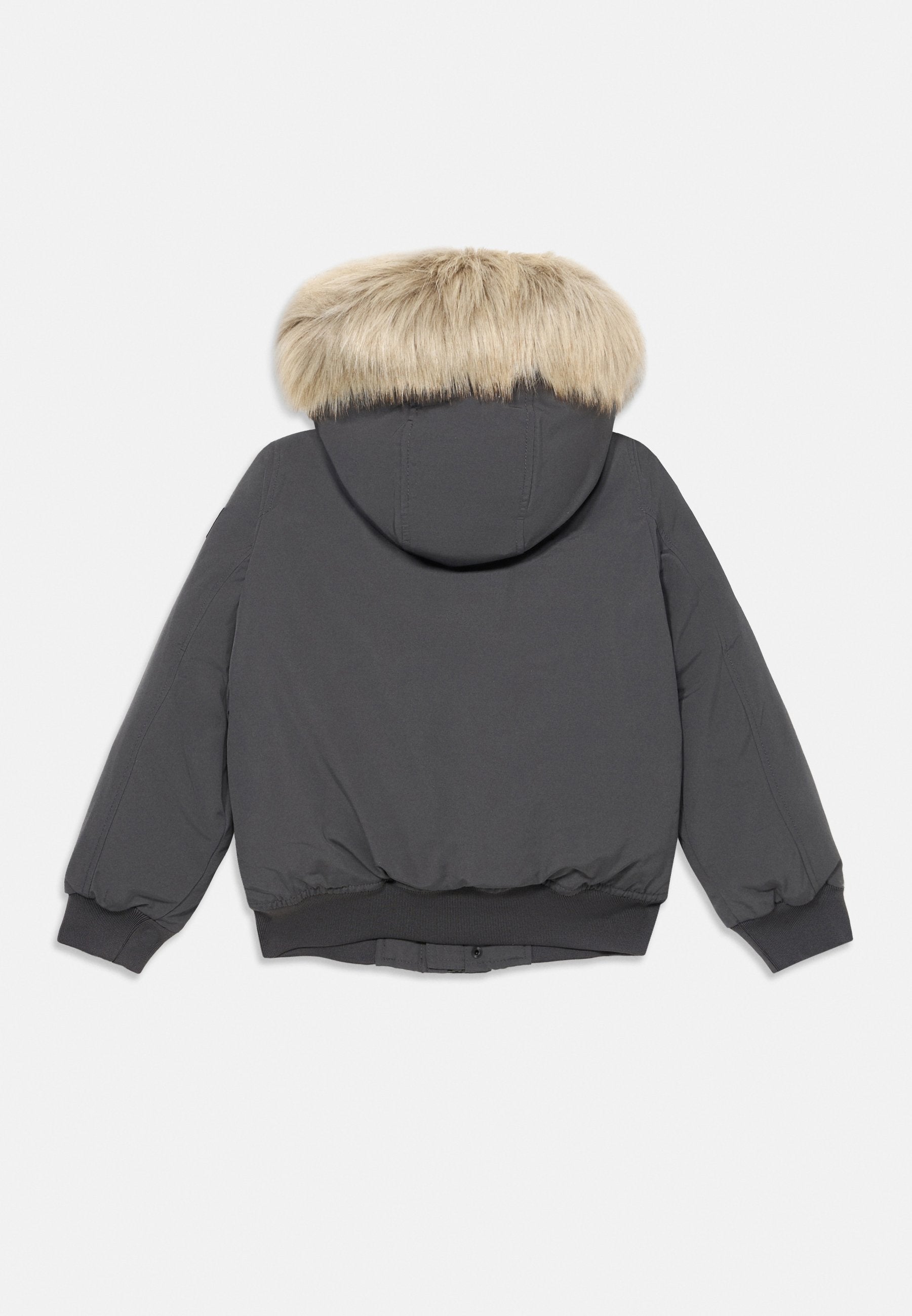 HOODED  Media 2