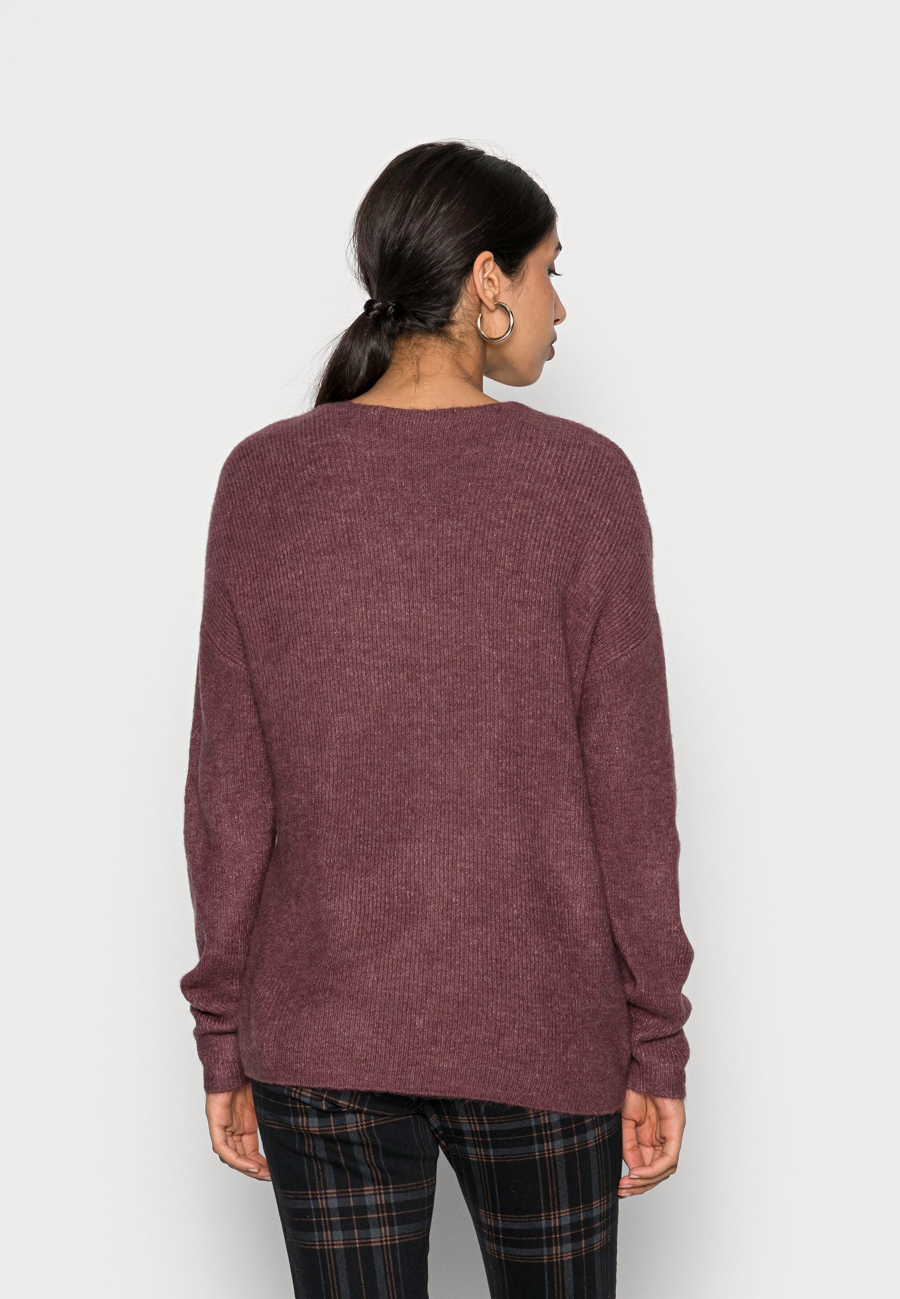 Vero Moda VMCREWLEFILE  V-NECK
