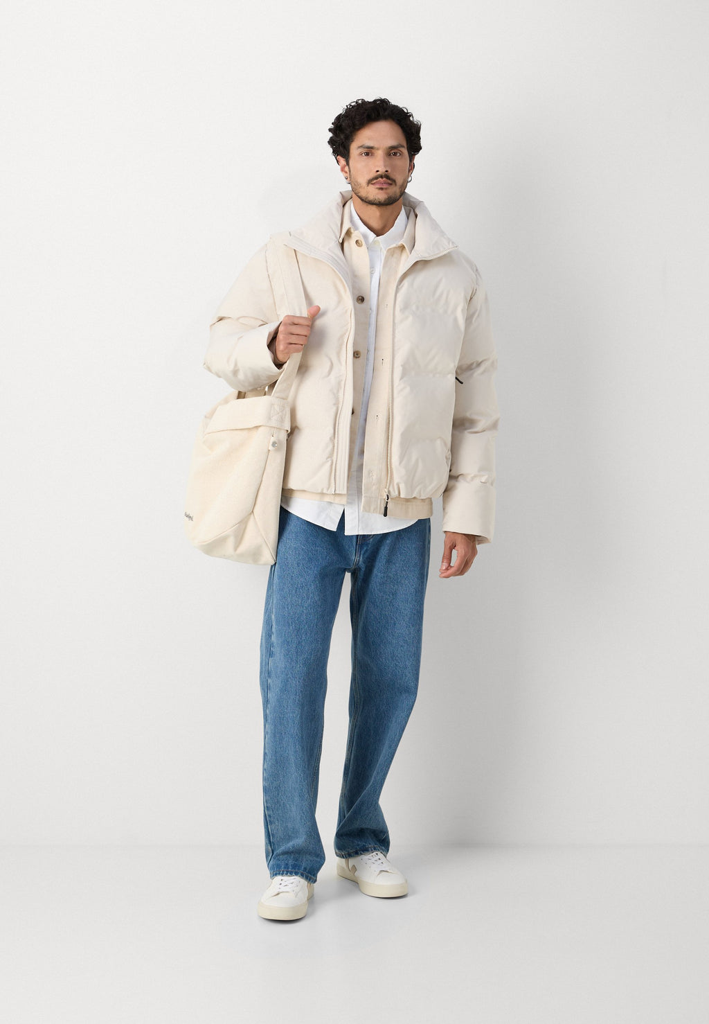 CROPPED SEAMLESS PUFFER JACKET Media 6