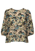 Blumenbluse mit schwarzen, blauen und grünen Pflanzenmustern auf beigem Hintergrund. Sie verfügt über einen runden Ausschnitt und lockere, gepuffte Dreiviertelärmel.