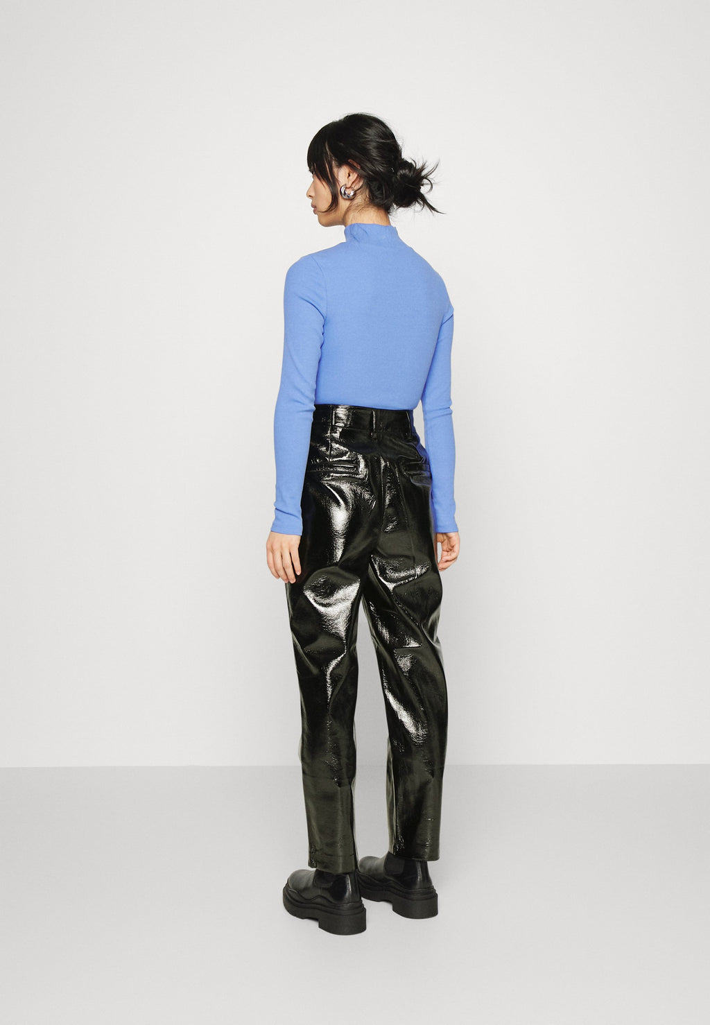 ONLBAILEY GLAZED CARROT PANTS Media 4