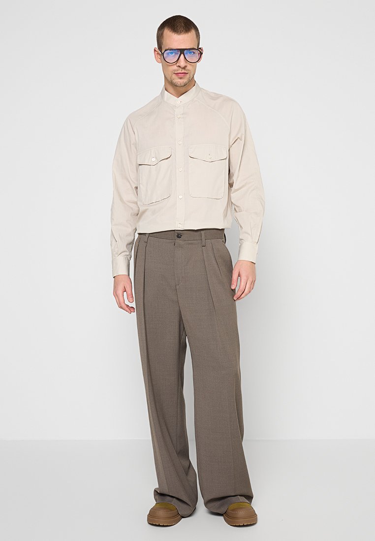 Emporio Armani REGULAR FIT