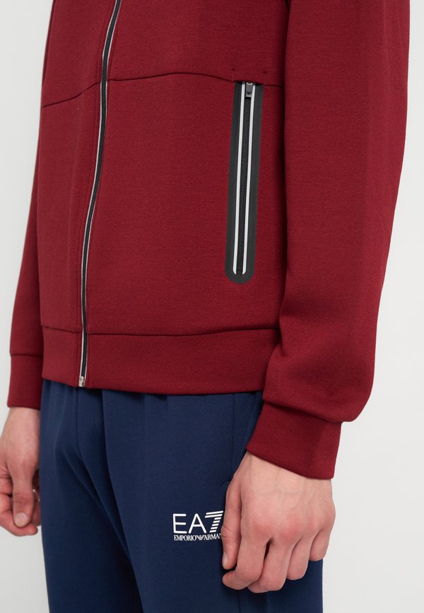 EA7 Emporio Armani