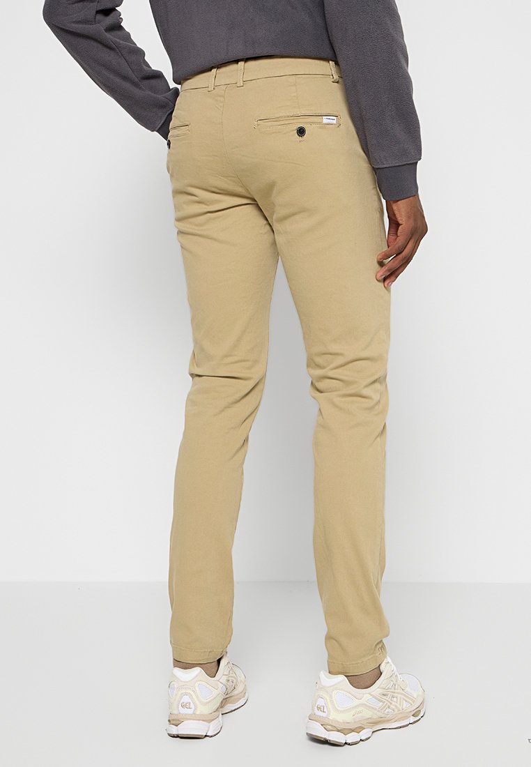 Lindbergh Chino Media 3