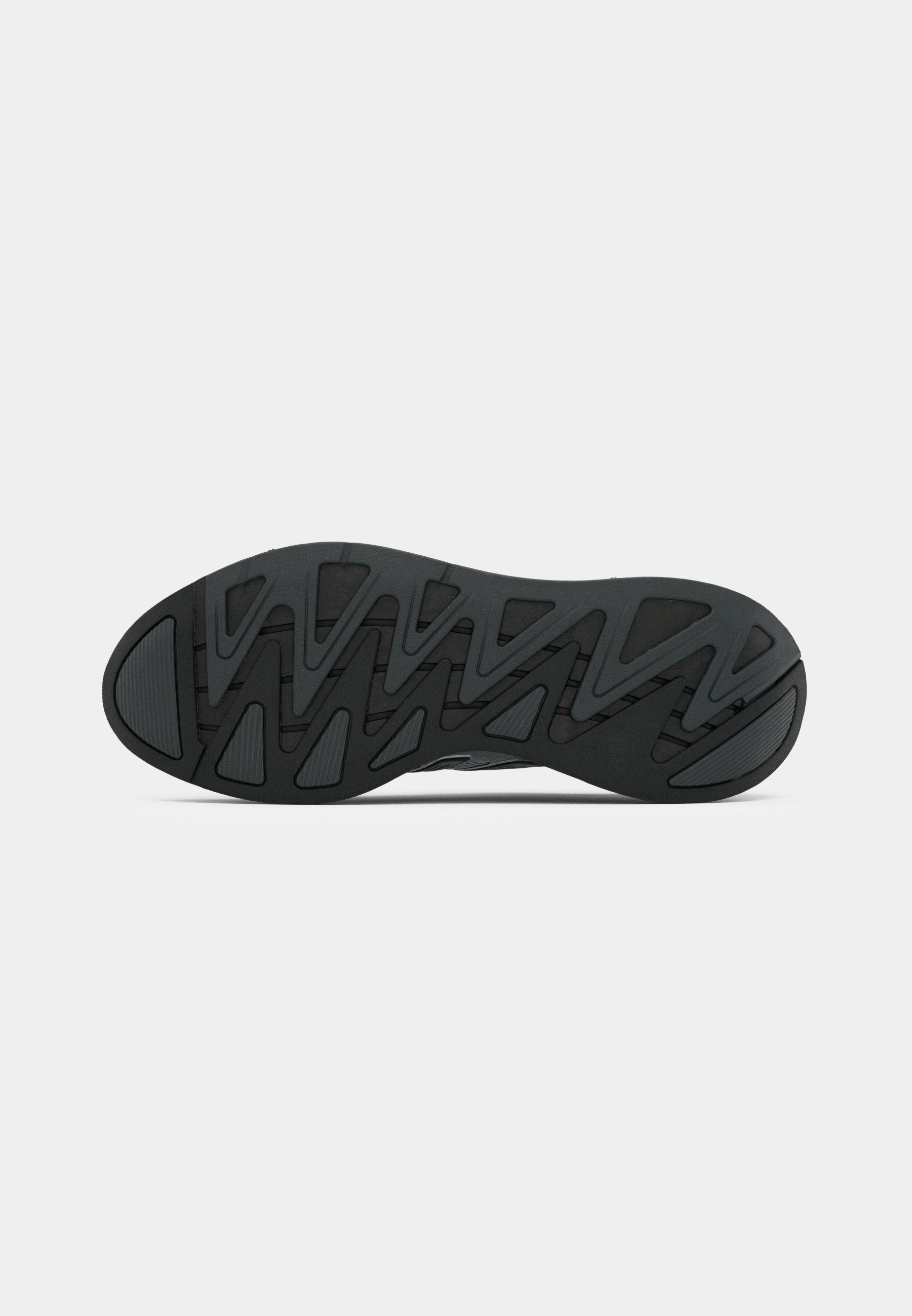 adidas Originals ADIZERO ARUKU UNISEX