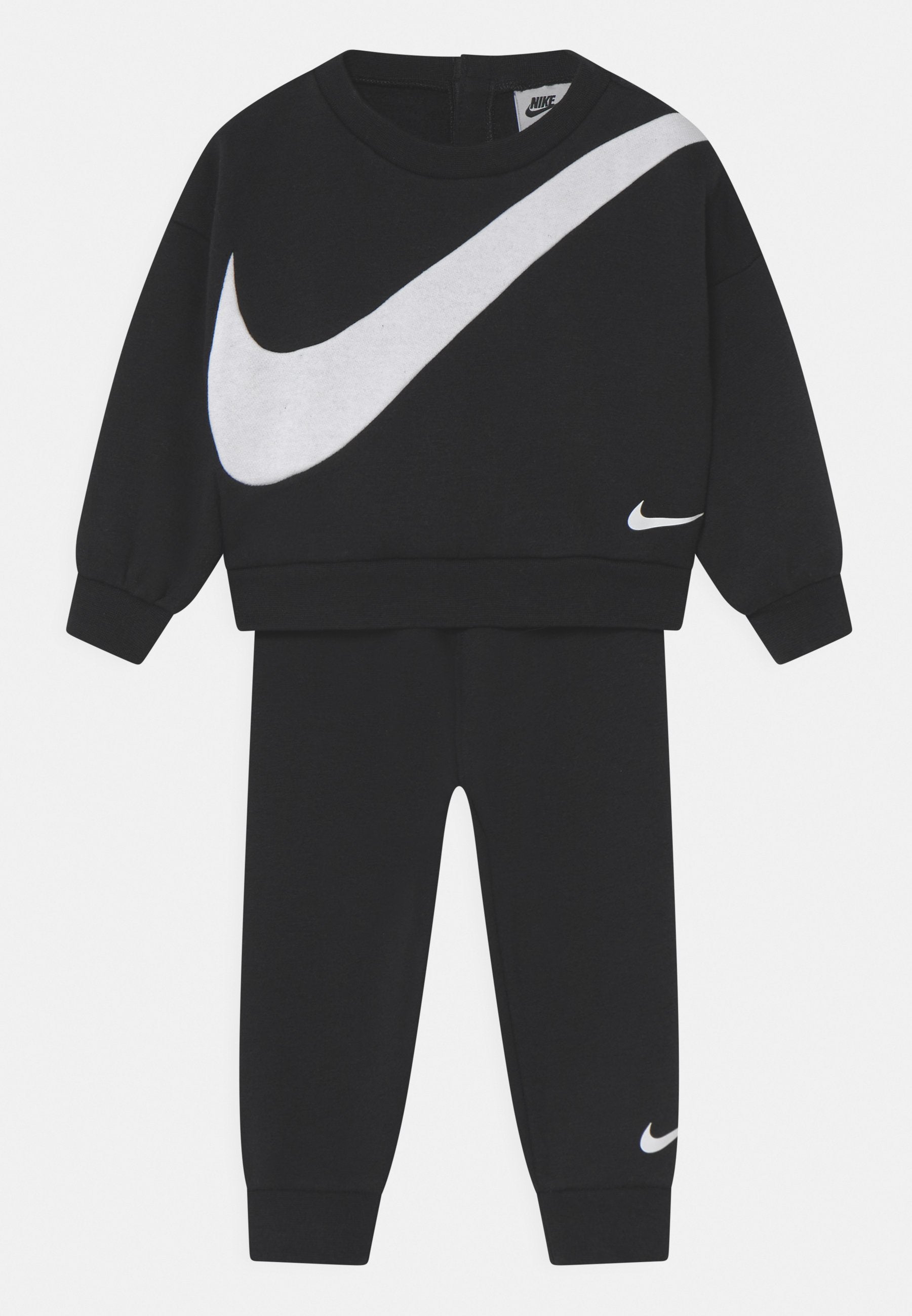 Nike Sportswear ESSENTIALS SET