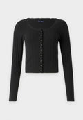 Schwarze, langärmlige Strickjacke aus geripptem Stoff mit U-Ausschnitt, versehen mit einer Reihe von metallischen Knöpfen auf der Vorderseite und einem kurzen Schnitt.