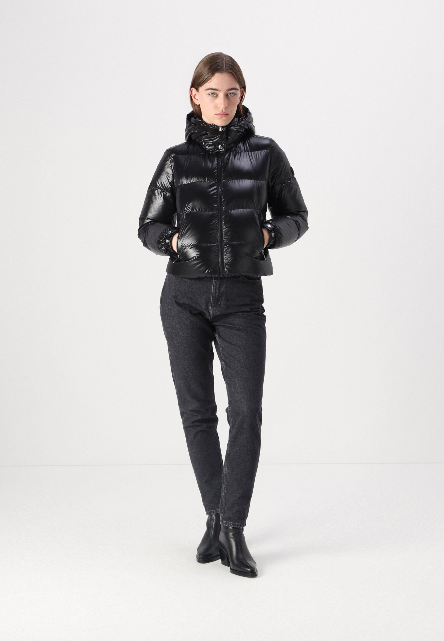 SHINE JACKET Media 2