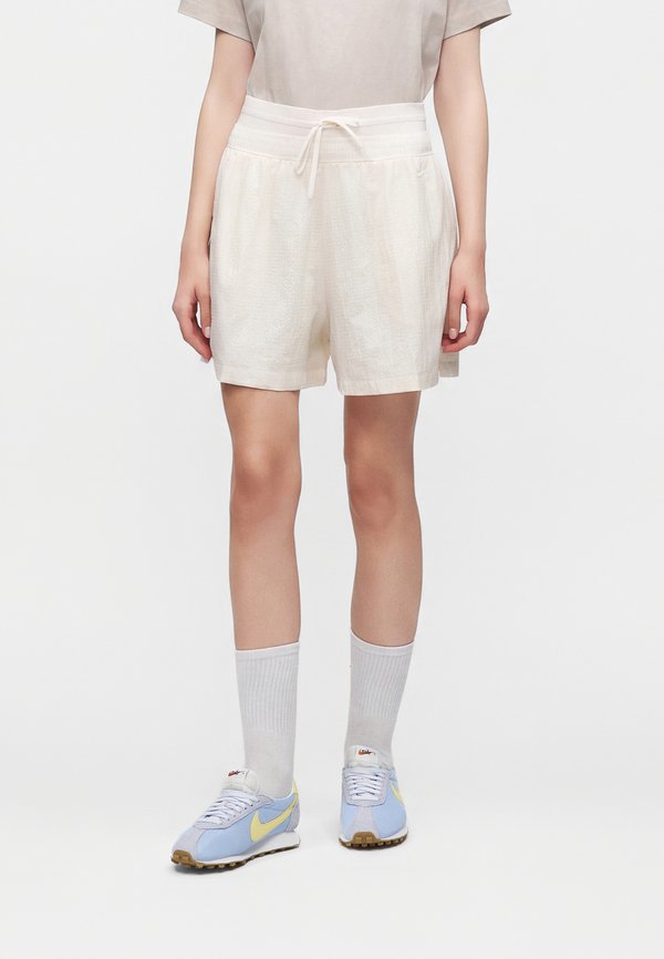 Nike Sportswear Shorts - chalk