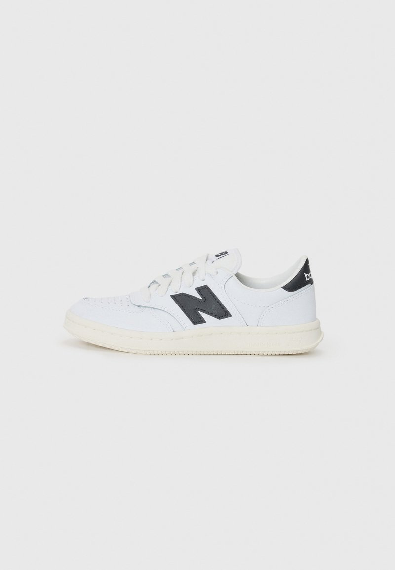 500 UNISEX Media 1
