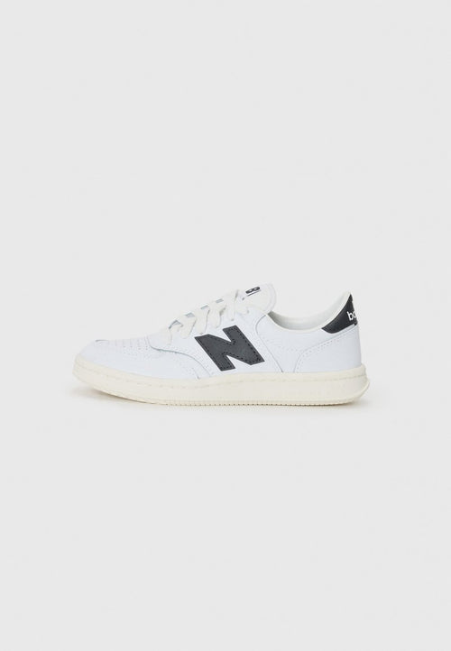 500 UNISEX Media 1