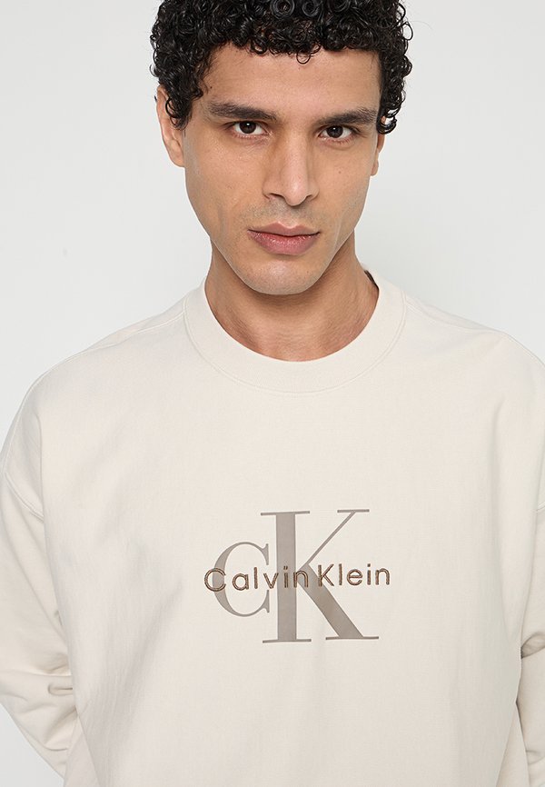 Calvin Klein Jeans