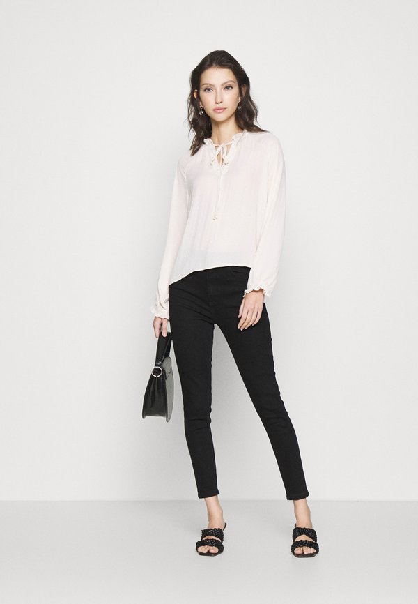 NU-IN HIGH WAIST SKINNY JEANS