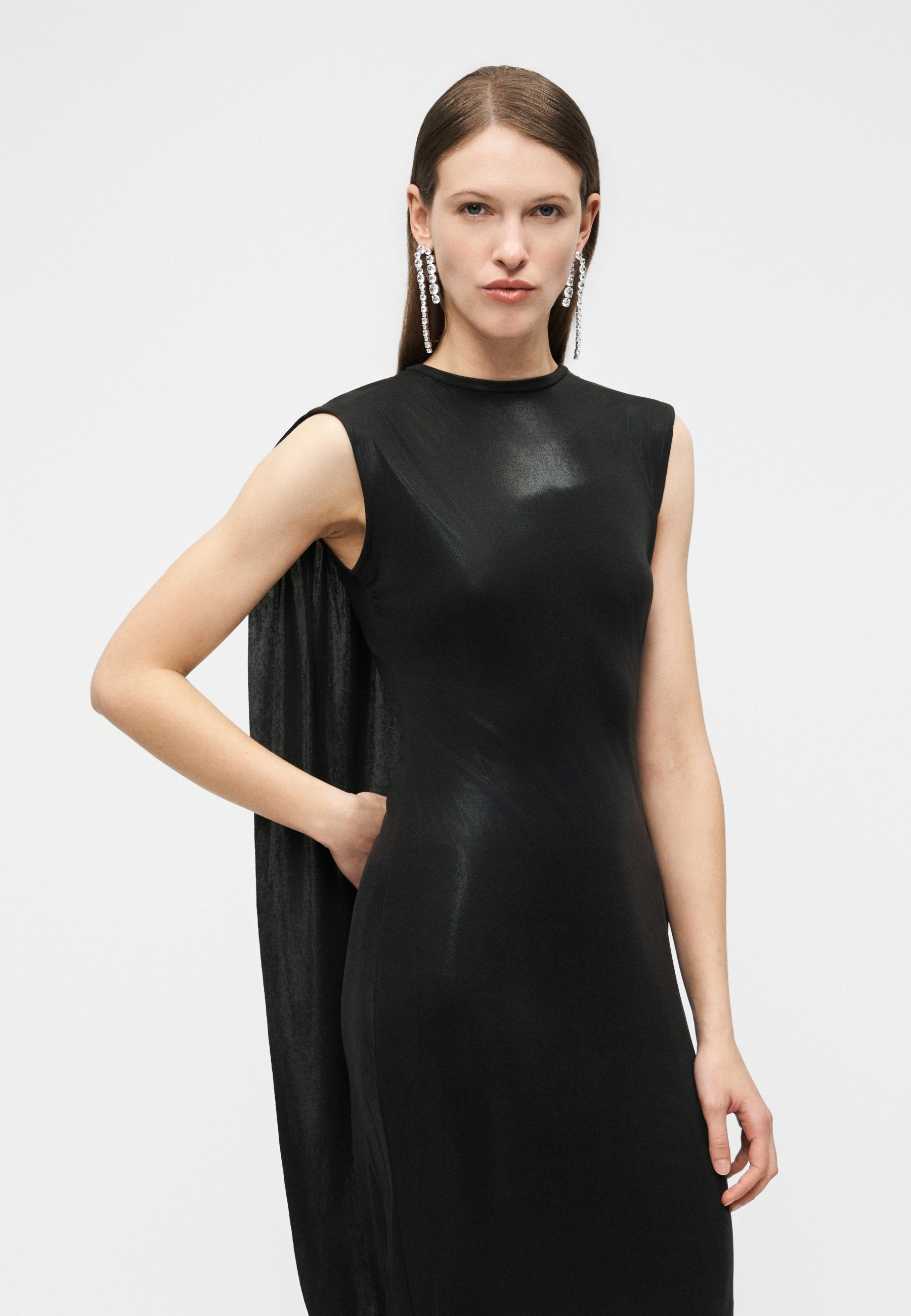 Norma Kamali SLEEVELESS MOCK NECK COCOON