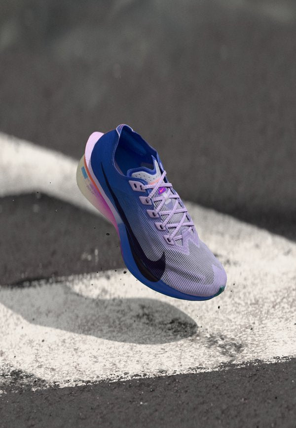Nike Performance VAPORFLY 4 - Road running shoes - violet mist/purple dynasty/persian violet/hot lava/bright violet