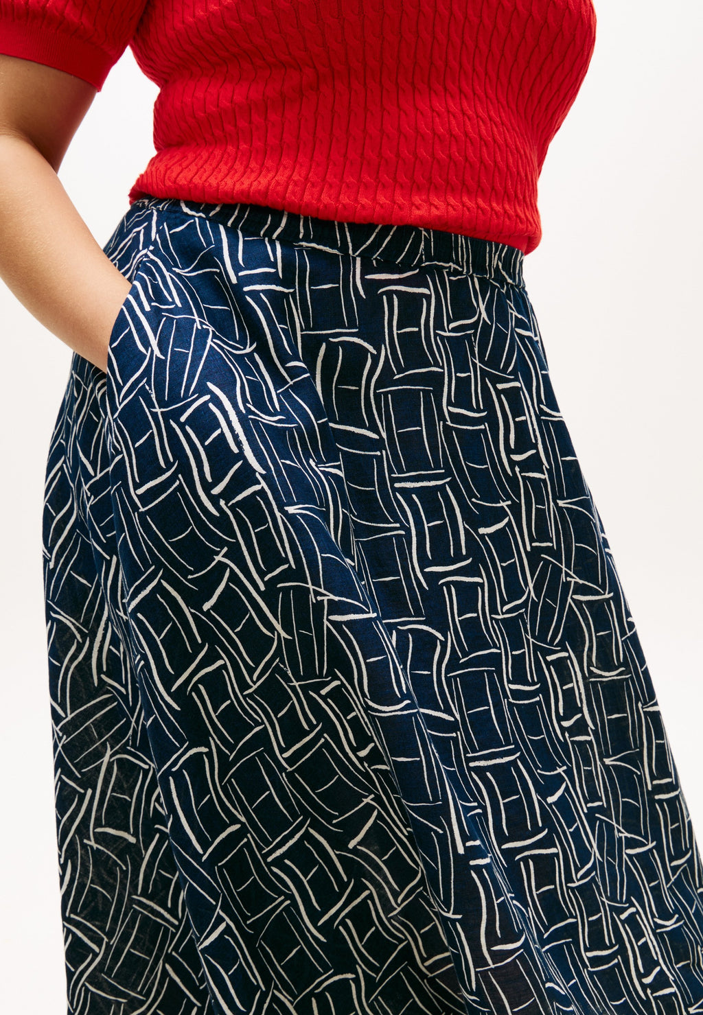 CURVE PURE LINEN FLARE MIDI SKIRT Media 5