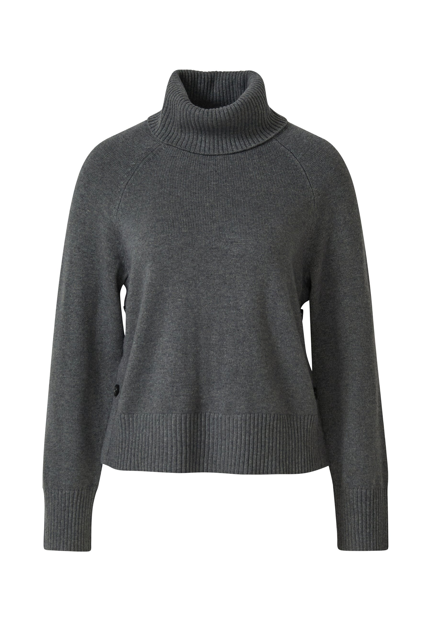PULLOVER Media 1