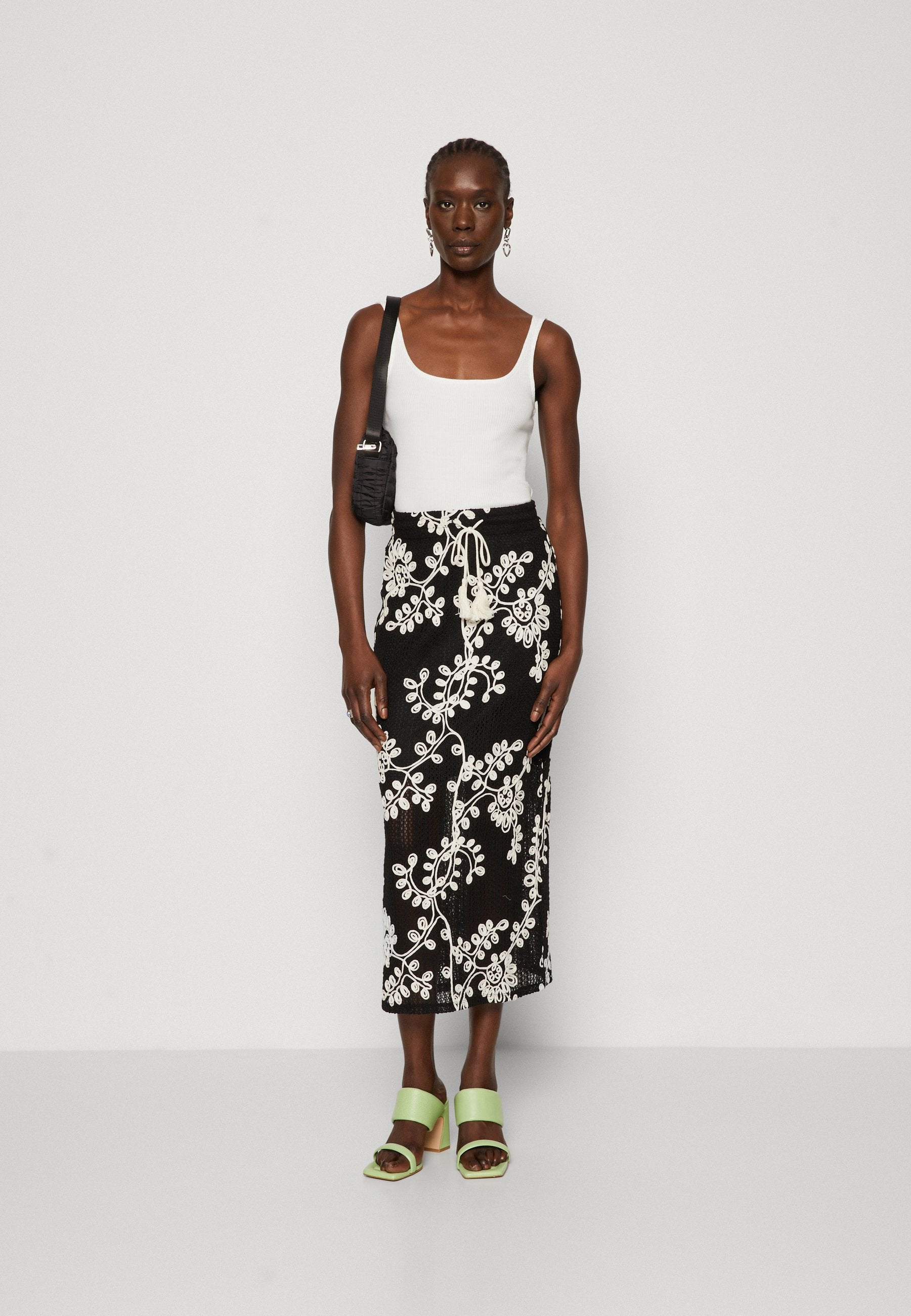 Vero Moda Tall VMCLARA SKIRT