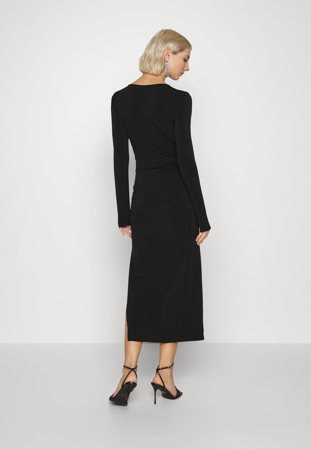 Forever New OAKLEY MIDI DRESS