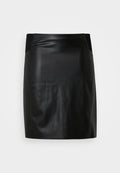 Vero Moda Curve Pencil VMCBUTTERSIA Short - Pencil skirt - black