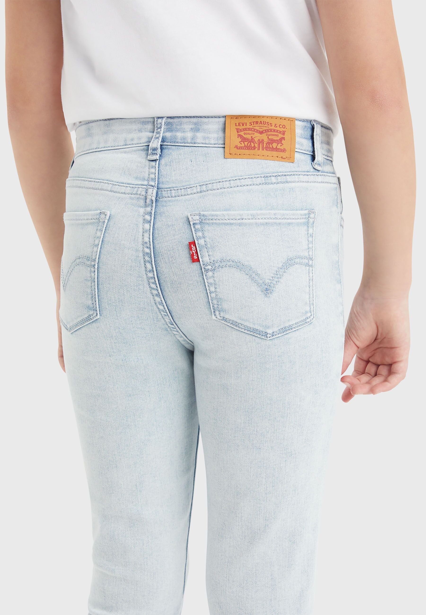 Levi's® 720 HIGH RISE