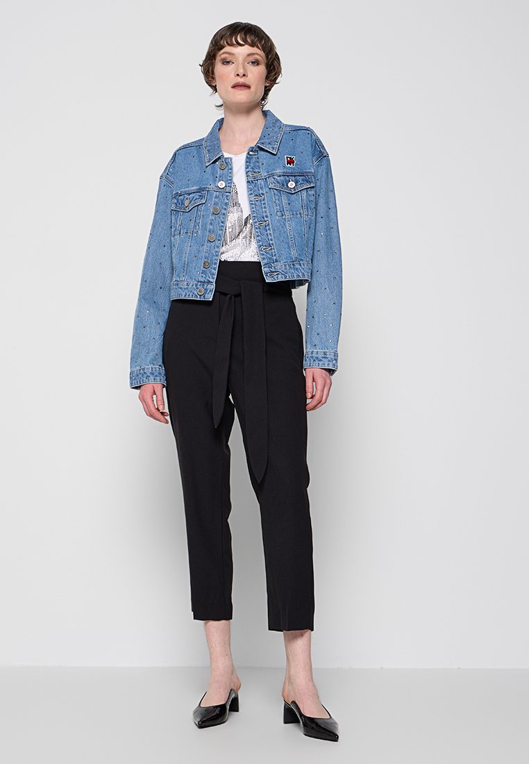 DKNY