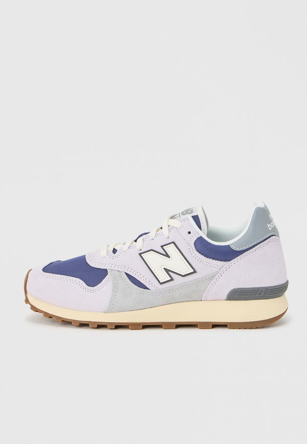 New Balance 475