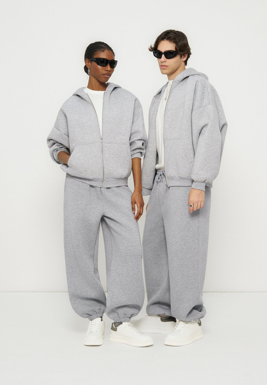YOURTURN RELAXED FIT WITH STUDS ZIP-UP HOODIE