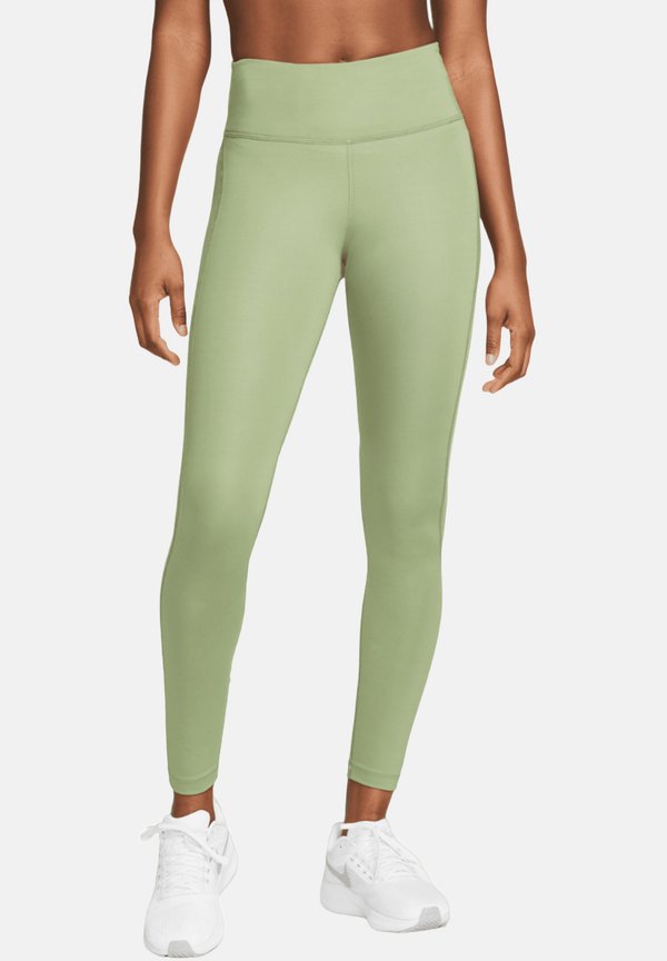 Nike Performance FAST